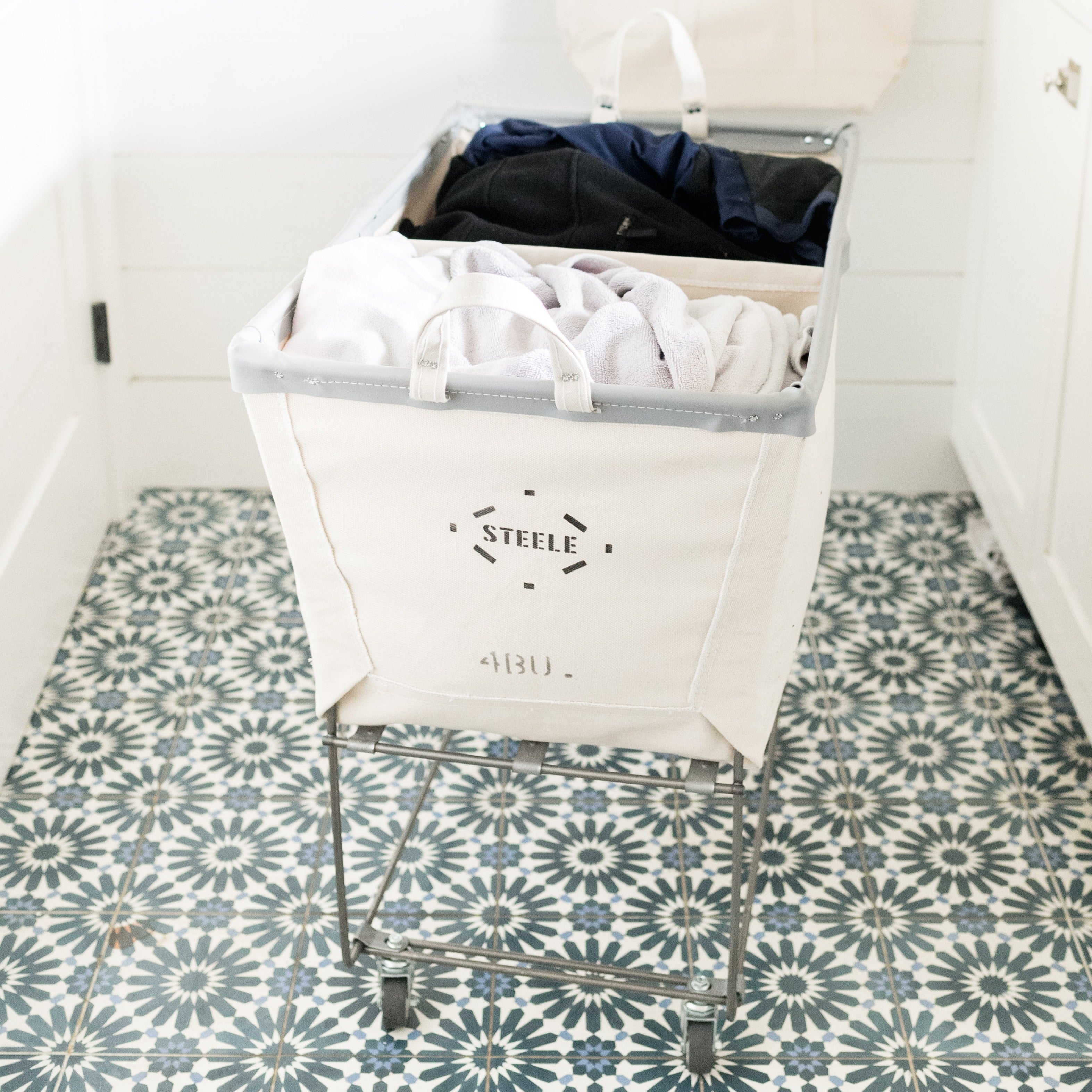 Canvas Elevated Truck - 4 Bu